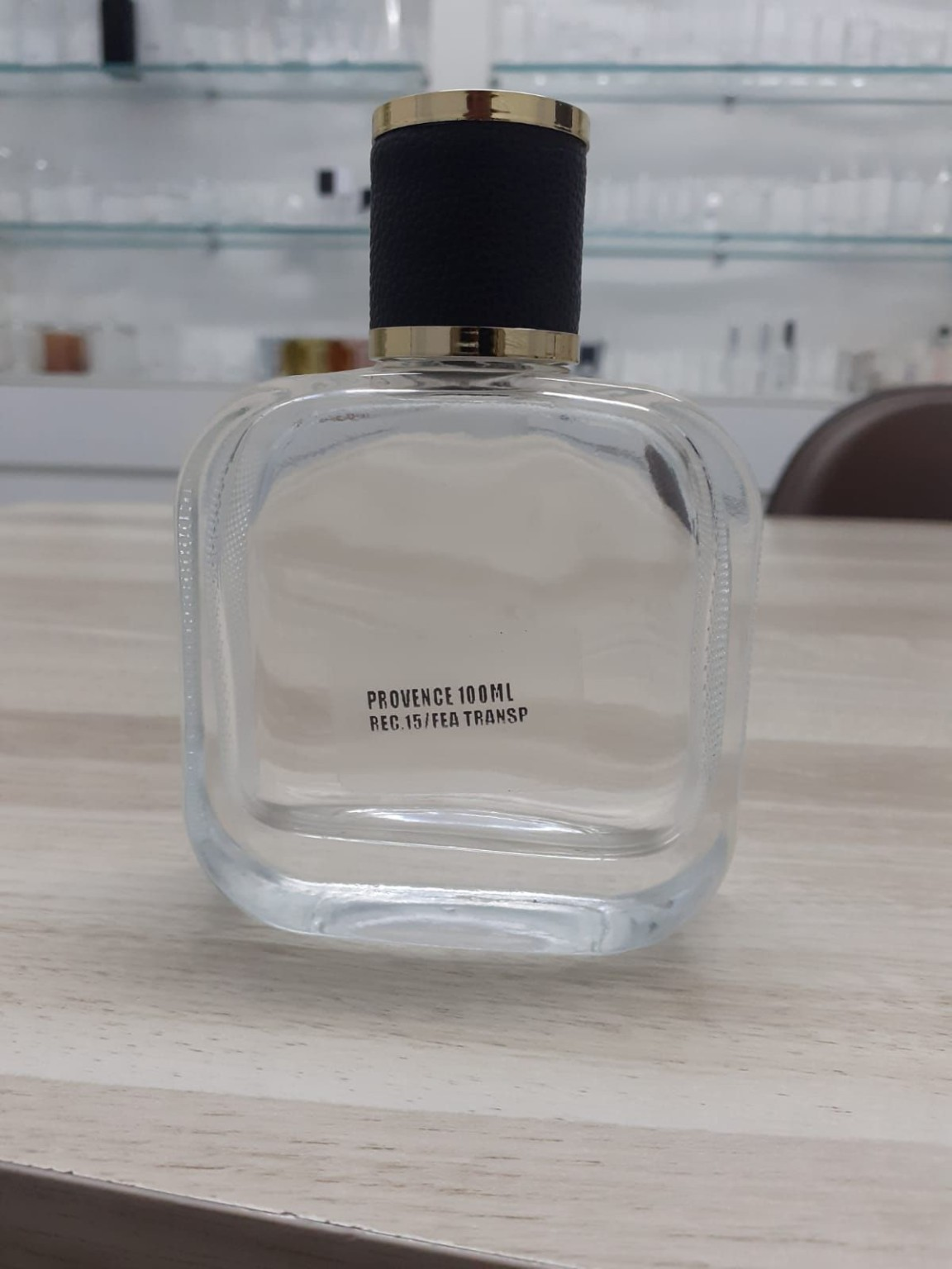 Amostra física do frasco Provence 100 ml
